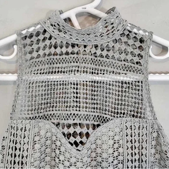 ASOS Missguided Lace Tiered High Neck Mini Dress Size 8 NWOT - Picture 4 of 10